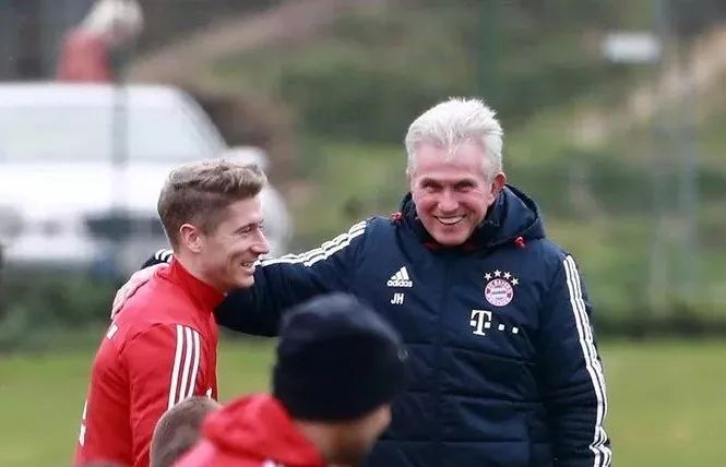 因此埃纳的 因此埃纳的